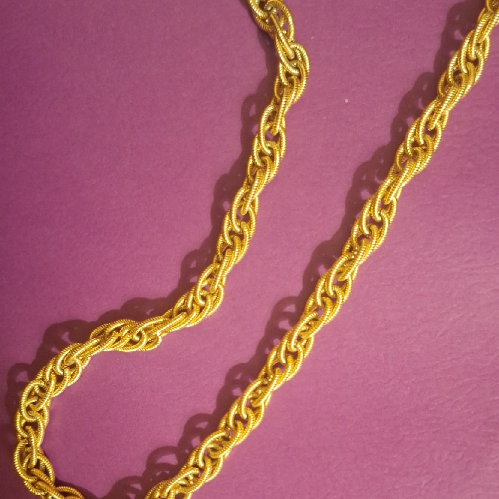 Vintage Elegant Chunky Gold Chain Necklace 30"